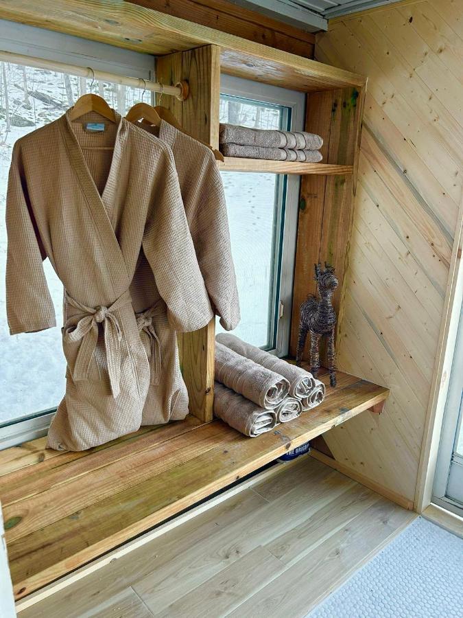 Cozy Cottage With Jacuzzi And Fire Pit And Reading Nook! Livingston Manor Экстерьер фото