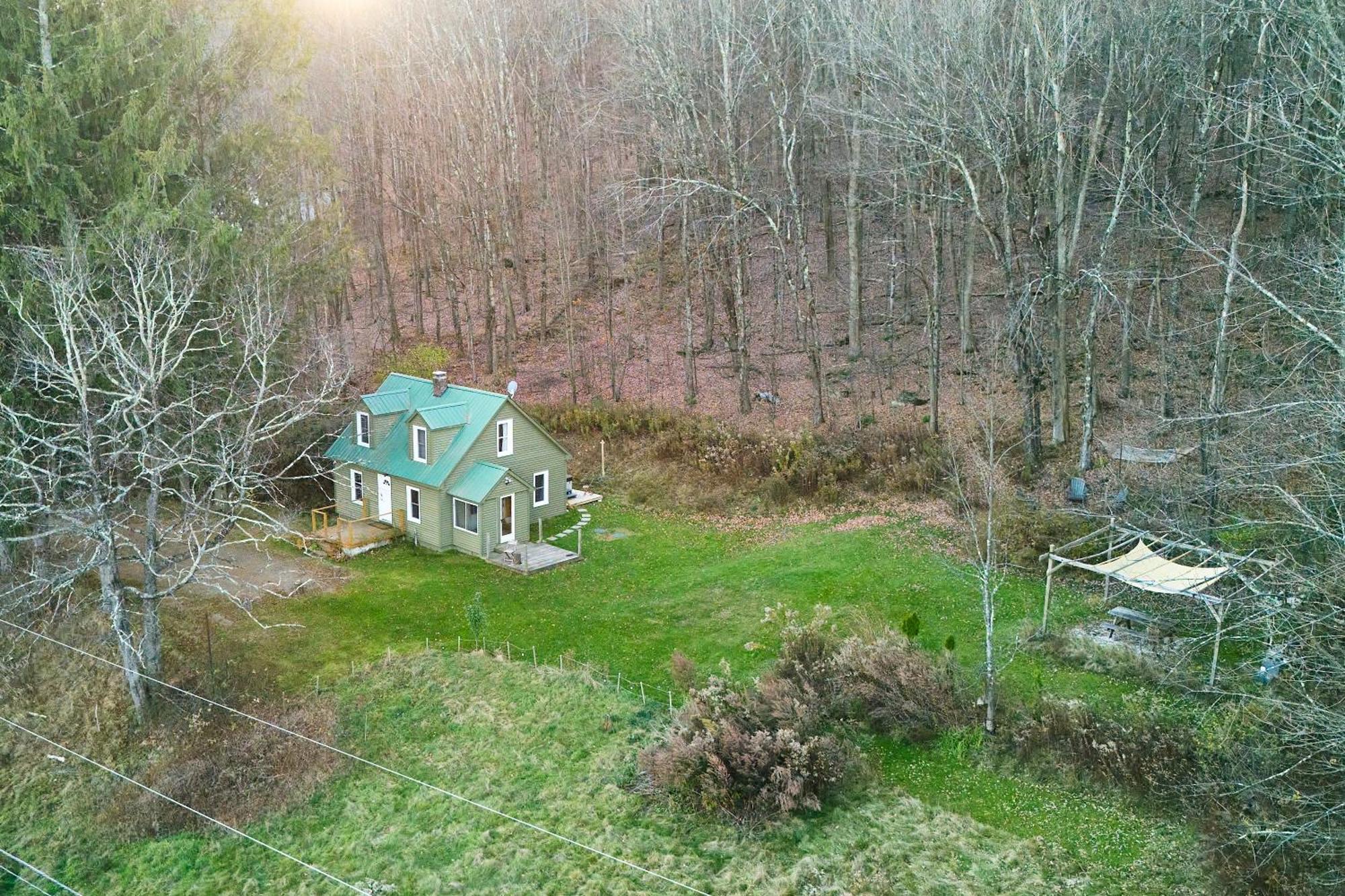 Cozy Cottage With Jacuzzi And Fire Pit And Reading Nook! Livingston Manor Экстерьер фото