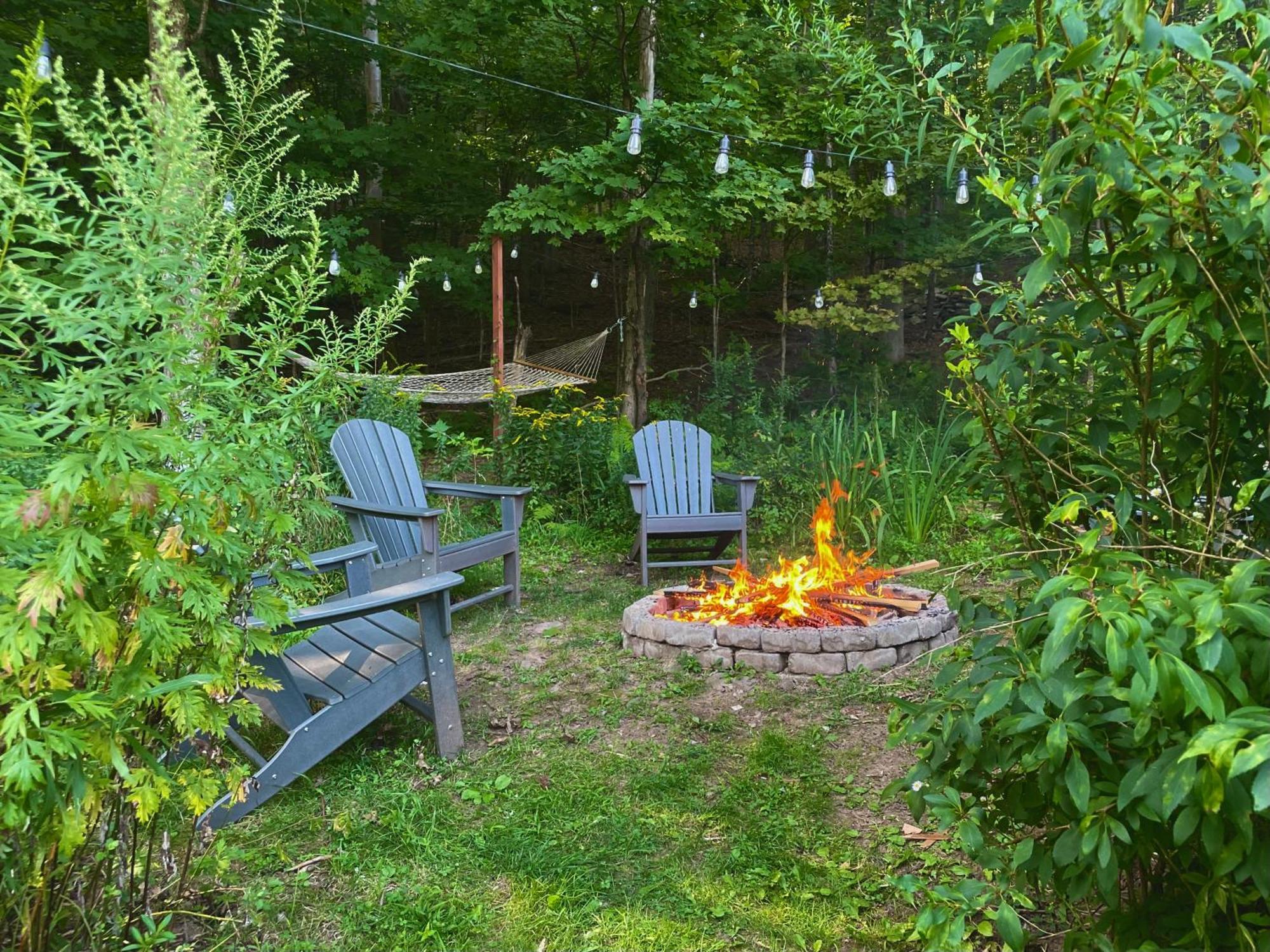 Cozy Cottage With Jacuzzi And Fire Pit And Reading Nook! Livingston Manor Экстерьер фото