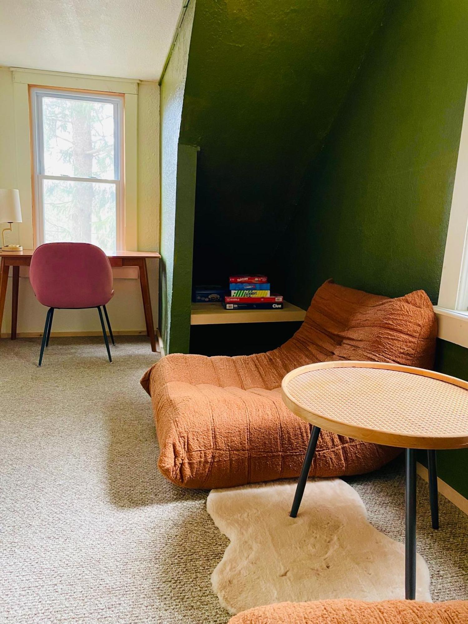 Cozy Cottage With Jacuzzi And Fire Pit And Reading Nook! Livingston Manor Экстерьер фото